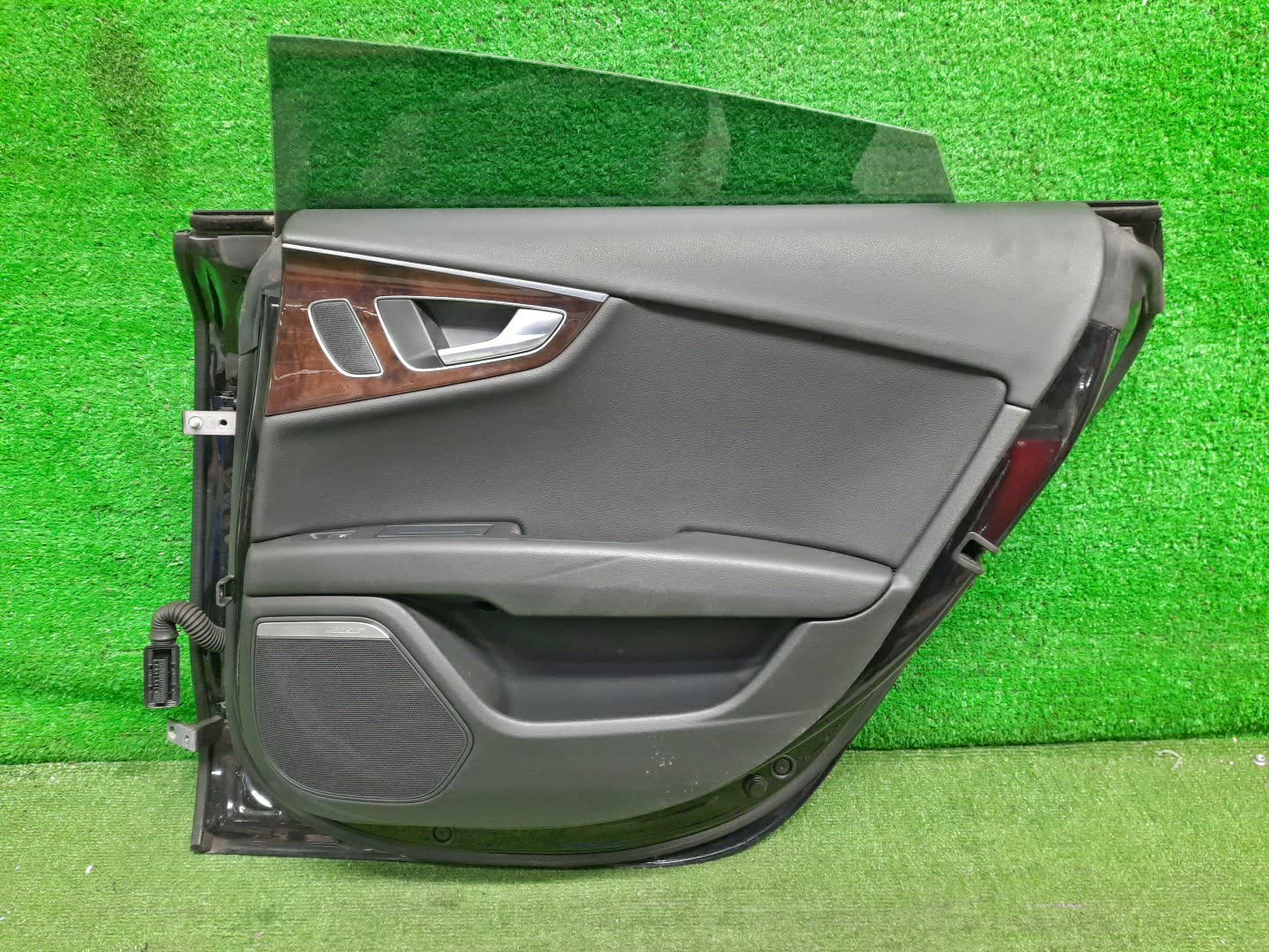 Дверь правая задняя AUDI A7 4GF 23305 3 ракурс