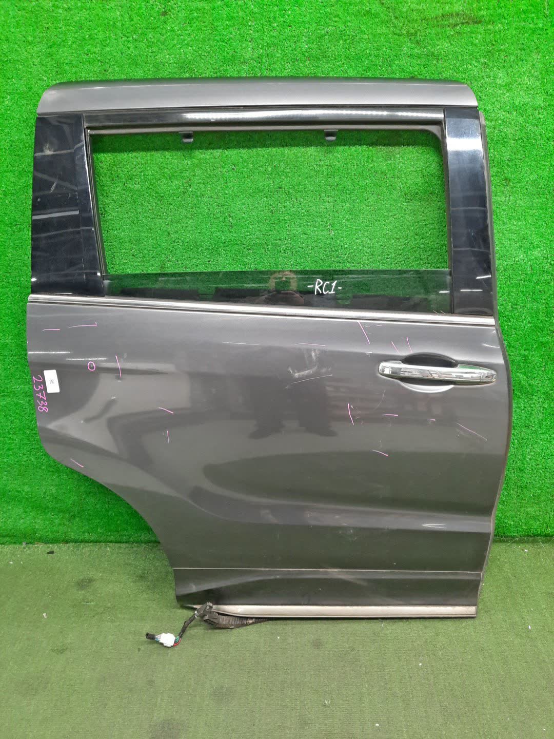 Дверь правая задняя HONDA ODYSSEY RC1 23738 1 ракурс