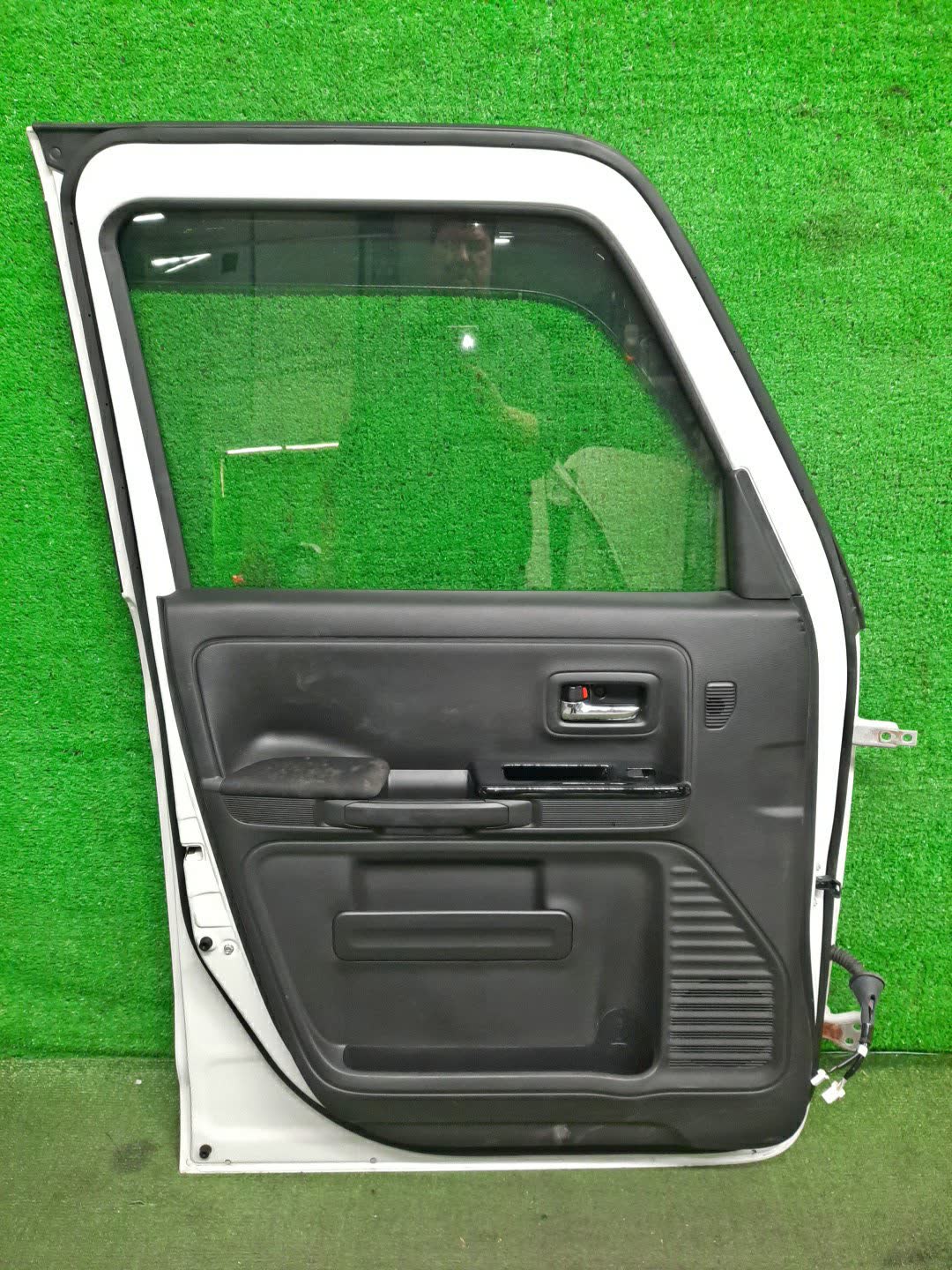 Дверь левая передняя SUZUKI SPACIA MK53S 23775 2 ракурс