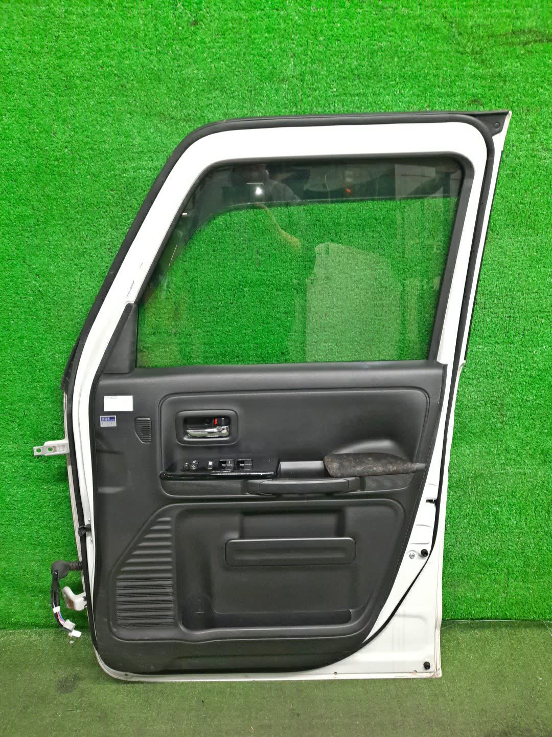 Дверь правая передняя SUZUKI SPACIA MK53S 23776 2 ракурс
