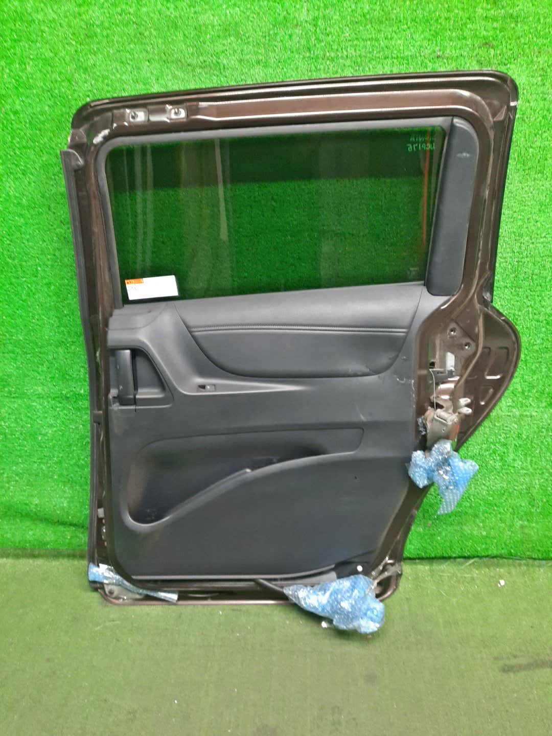 Дверь правая задняя TOYOTA SIENTA NSP172G, NSP170G, NCP175G, NHP170G 23796 5 ракурс Дверь правая задняя TOYOTA SIENTA NSP172G, NSP170G, NCP175G, NHP170G 23796 5 ракурс