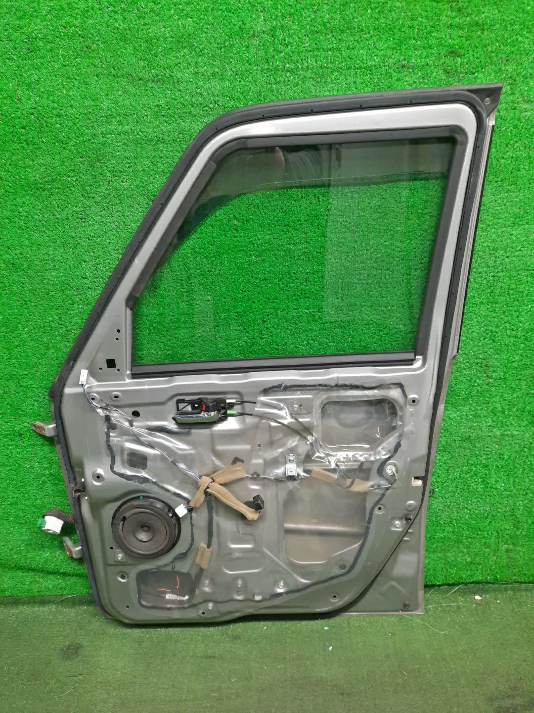 Дверь правая передняя SUZUKI SPACIA MK32S 23803 3 ракурс
