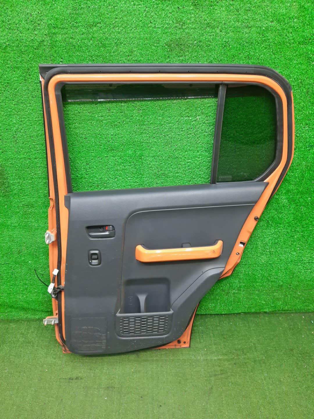 Дверь правая задняя SUZUKI FLAIR CROSSOVER, HUSTLER MS31S, MS41S, MR31S, MR41S 24076 3 ракурс