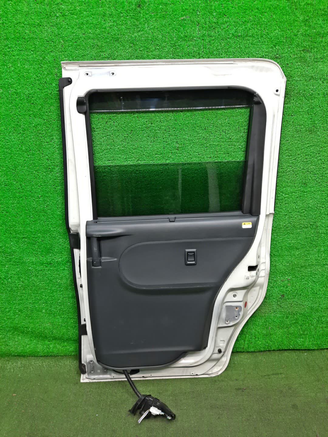 Дверь правая задняя DAIHATSU TANTO LA600S 24694 2 ракурс