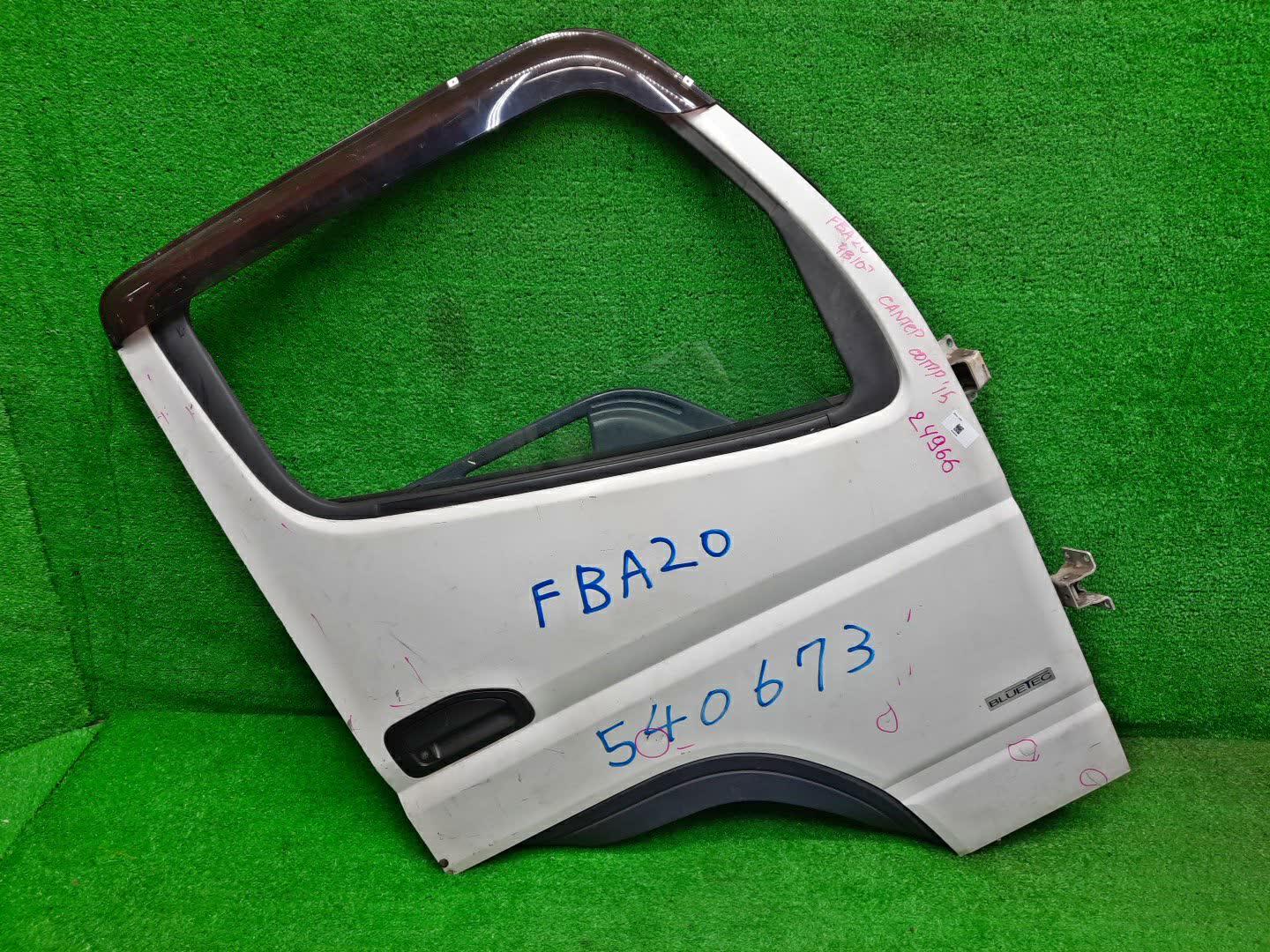 Дверь правая передняя MITSUBISHI CANTER FBA20 24966 1 ракурс