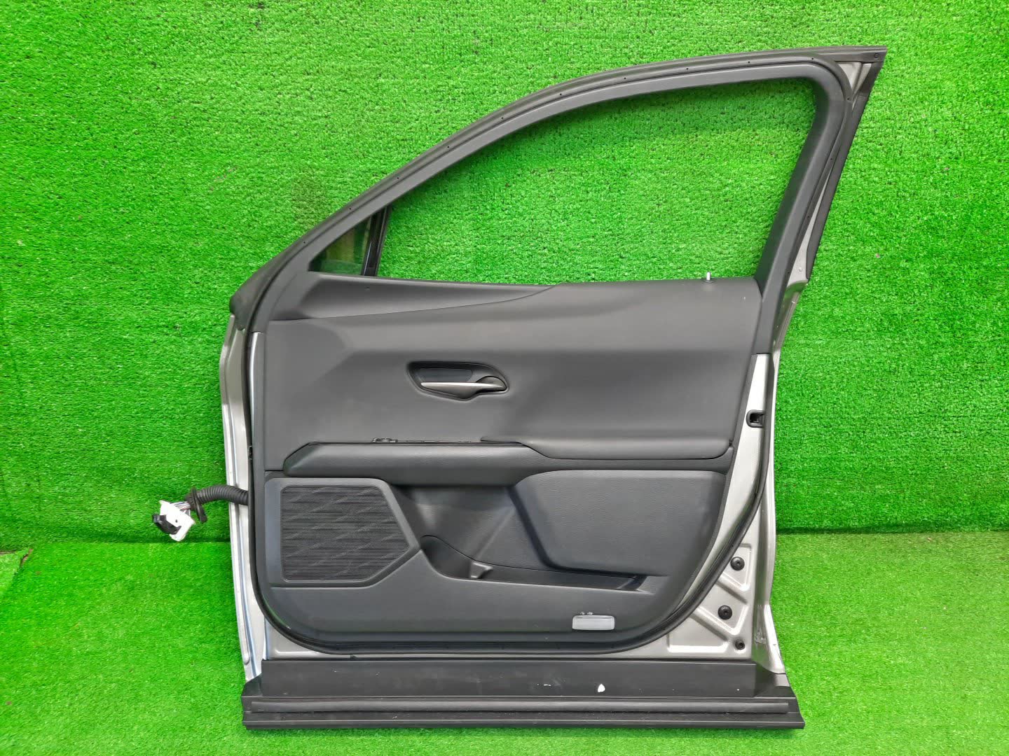 Дверь правая передняя LEXUS UX300E, UX200, UX250H KMA10, MZAA10, MZAH10 25059 2 ракурс