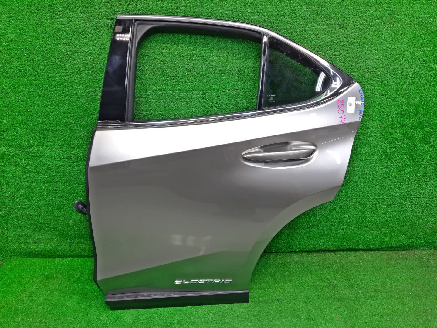 Дверь левая задняя LEXUS UX300E, UX200, UX250H KMA10, MZAA10, MZAH10 25074 1 ракурс