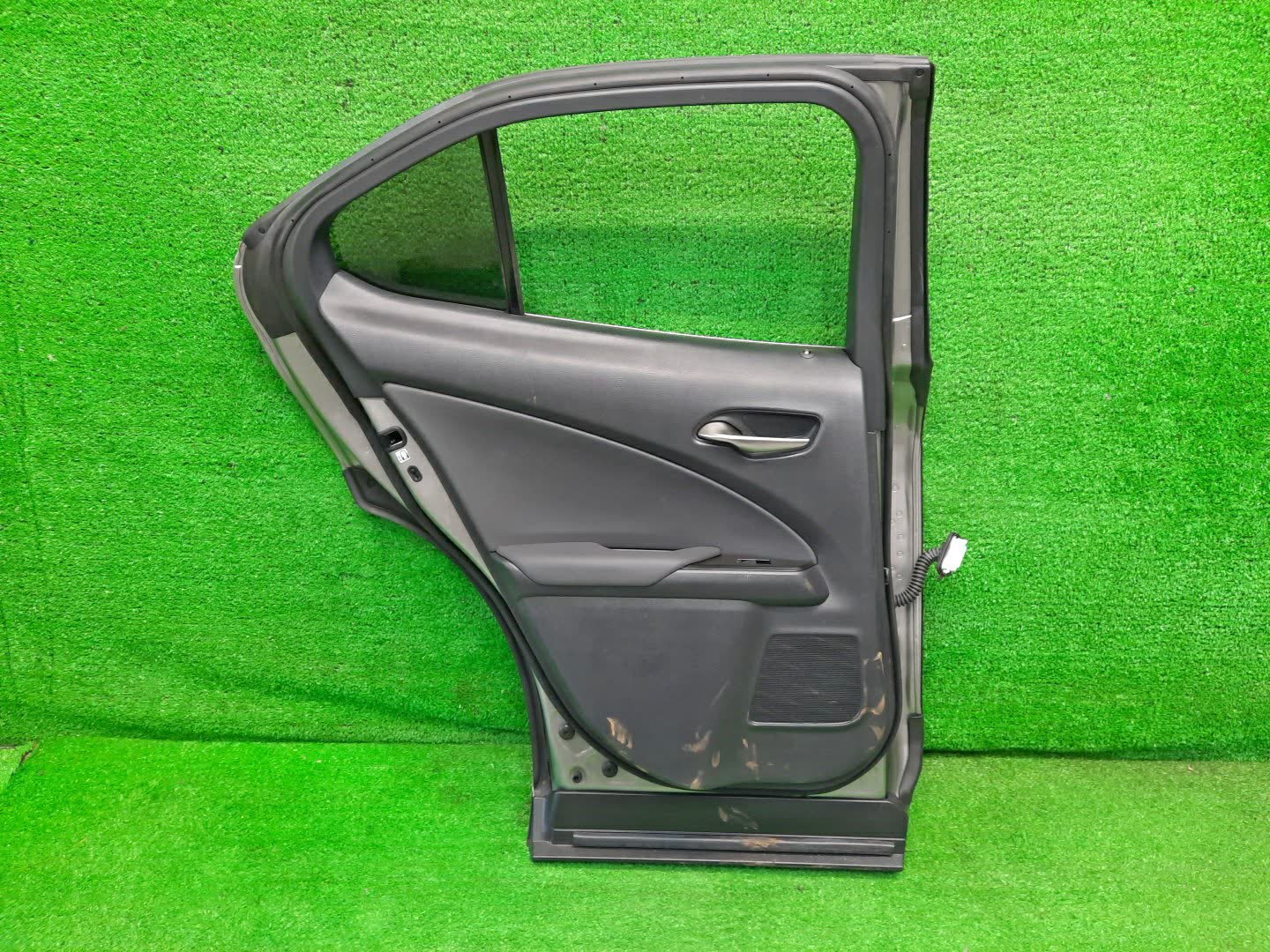 Дверь левая задняя LEXUS UX300E, UX200, UX250H KMA10, MZAA10, MZAH10 25074 2 ракурс