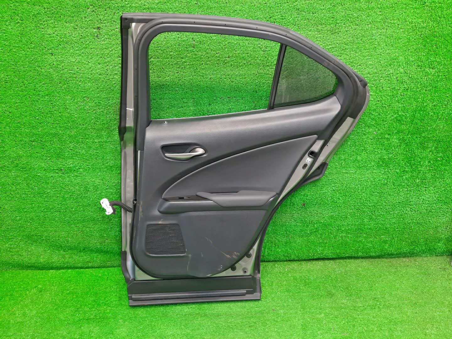 Дверь правая задняя LEXUS UX300E, UX200, UX250H KMA10, MZAA10, MZAH10 25075 3 ракурс