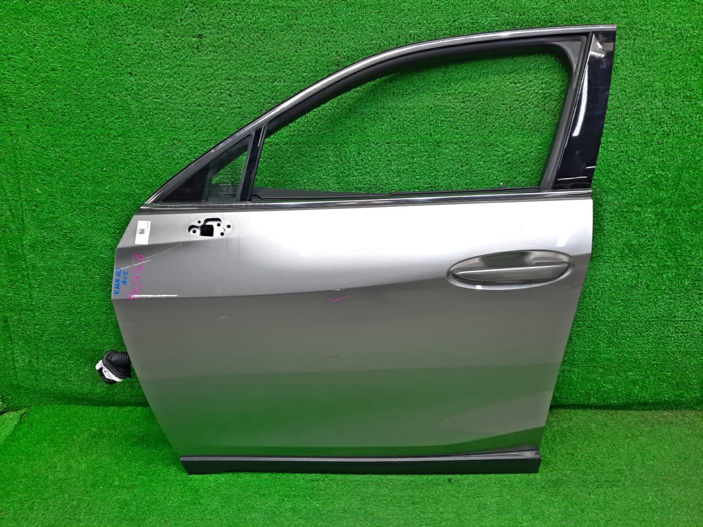 Дверь левая передняя LEXUS UX300E, UX200, UX250H KMA10, MZAA10, MZAH10 25076 1 ракурс
