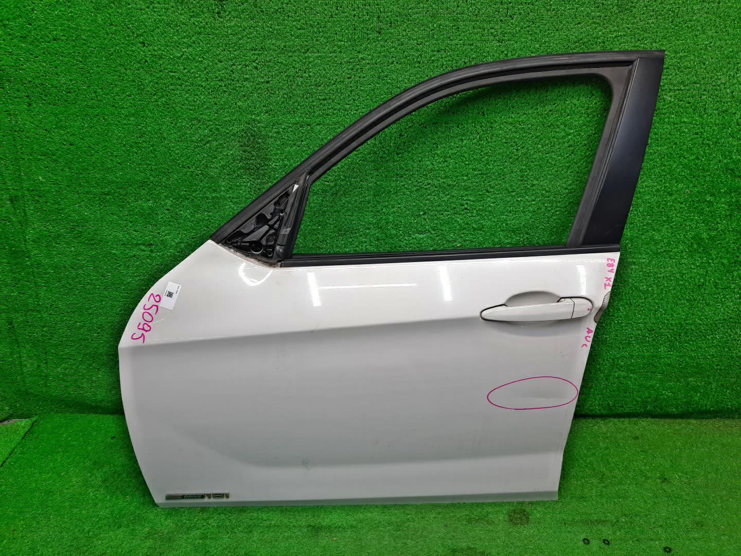 Дверь левая передняя BMW X1 E84 25095 1 ракурс