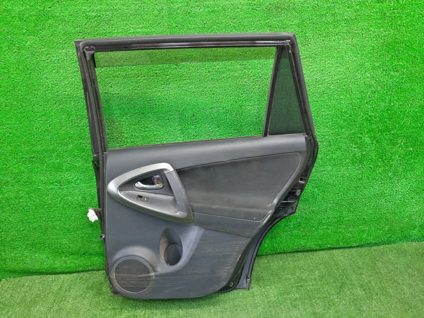 Дверь правая задняя TOYOTA VANGUARD ACA38W, GSA33W, ACA33W 25218 2 ракурс