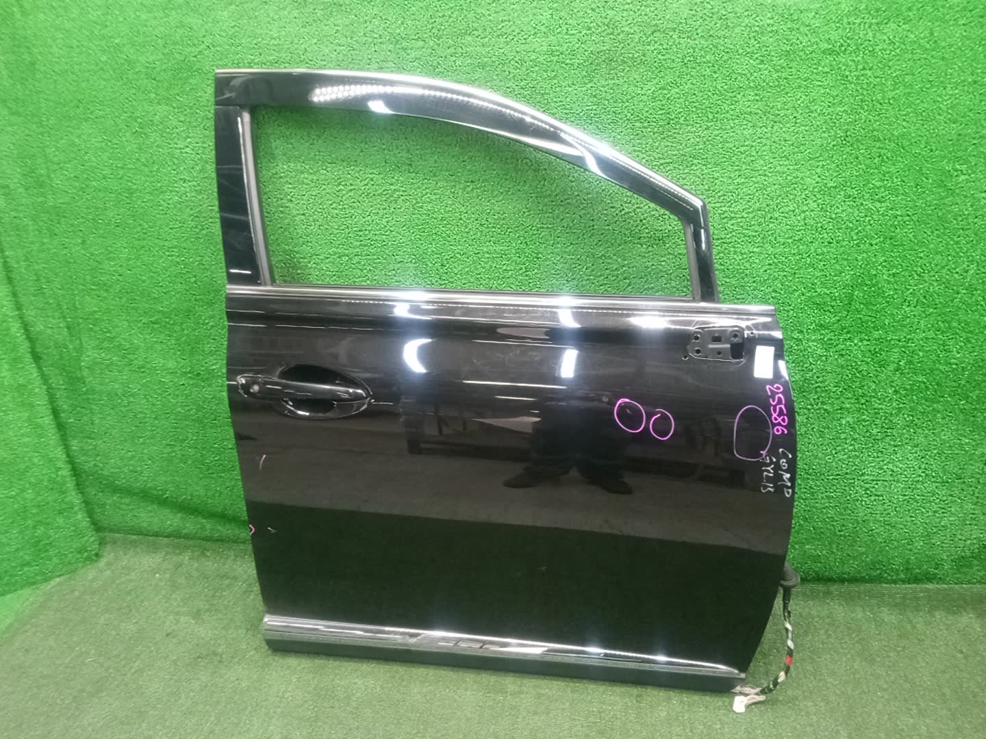 Дверь правая передняя LEXUS RX450H GYL10W 25586 1 ракурс