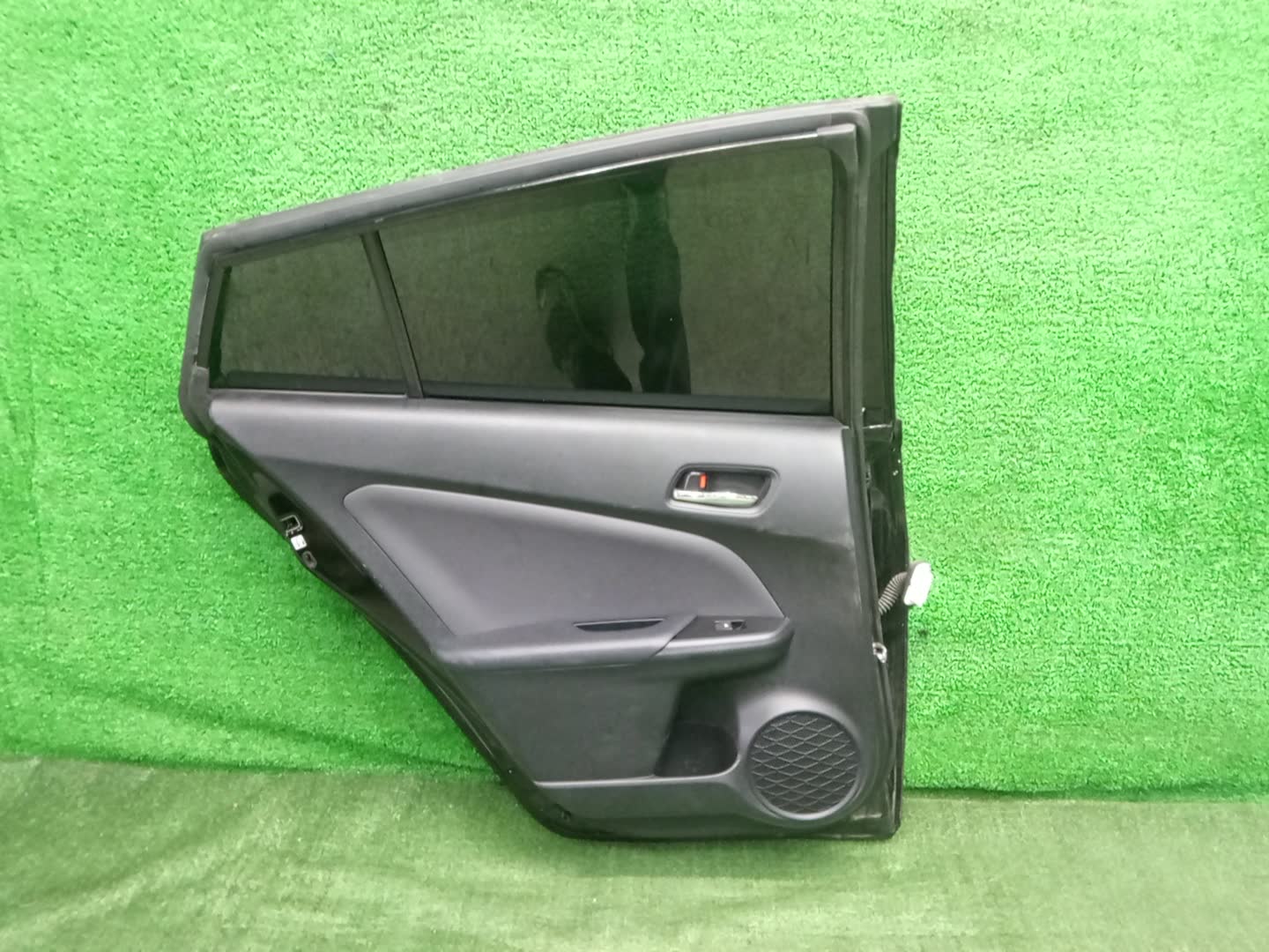Дверь левая задняя TOYOTA PRIUS ZVW50, ZVW51, ZVW55 25645 4 ракурс