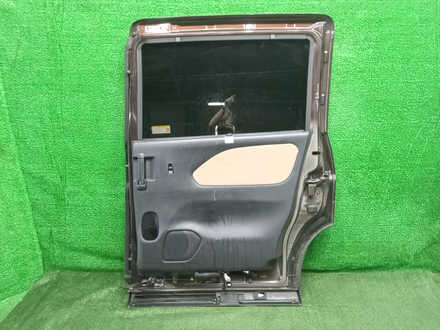 Дверь правая задняя NISSAN SERENA C27 25650 5 ракурс
