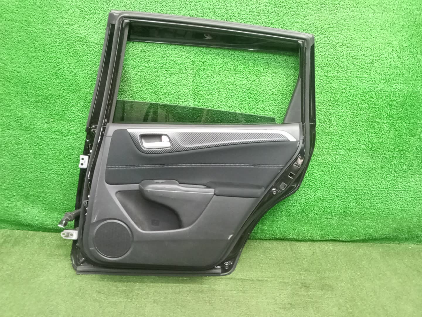 Дверь правая задняя HONDA JADE FR4 25715 5 ракурс Дверь правая задняя HONDA JADE FR4 25715 5 ракурс