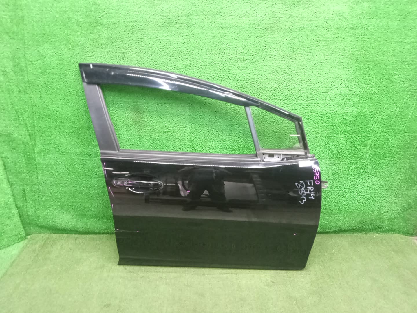 Дверь правая передняя HONDA JADE FR4 25750 1 ракурс Дверь правая передняя HONDA JADE FR4 25750 1 ракурс
