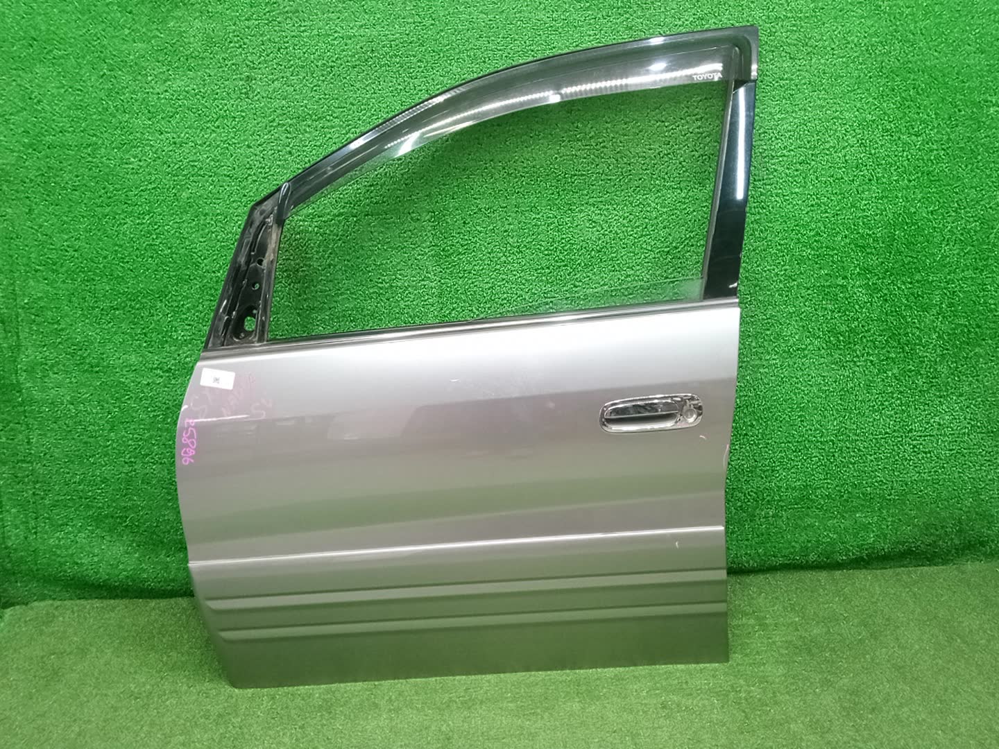 Дверь левая передняя TOYOTA NADIA ACN10, SXN10, SXN15 25896 1 ракурс