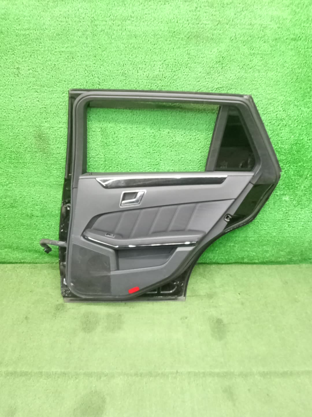 Дверь правая задняя MERCEDES-BENZ E-Class W212 A2127300405 3 ракурс
