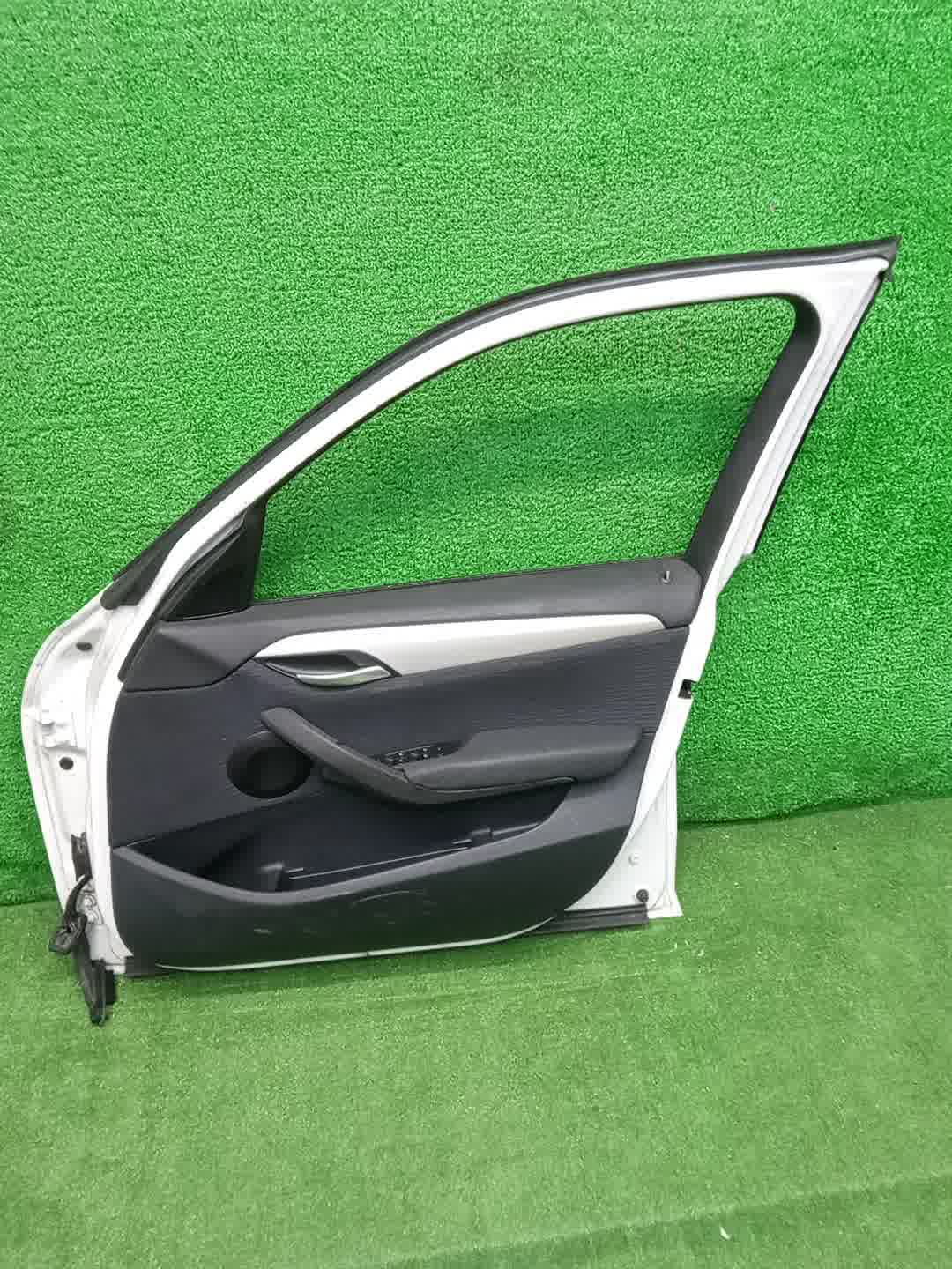 Дверь правая передняя BMW X1 E84 26081 4 ракурс