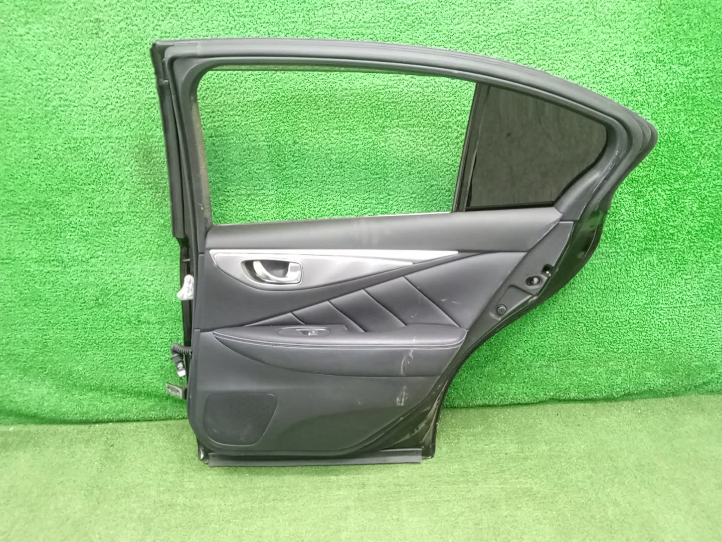 Дверь правая задняя NISSAN SKYLINE HV37 26094 4 ракурс