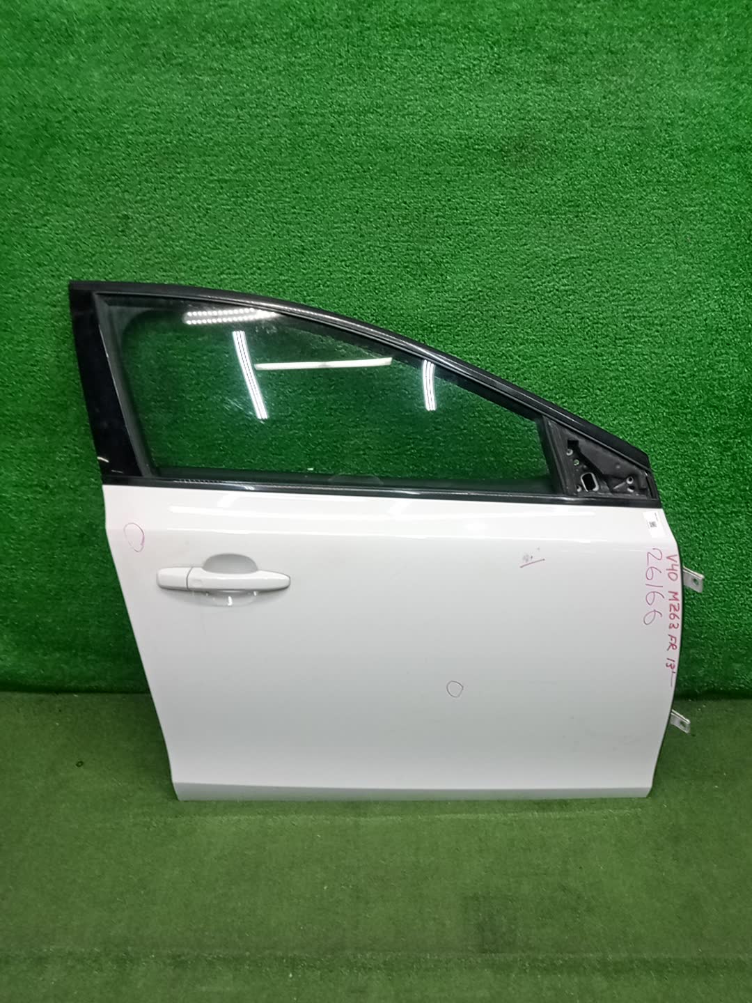 Дверь правая передняя VOLVO V40 MZ63, MV, MV48 26166 1 ракурс