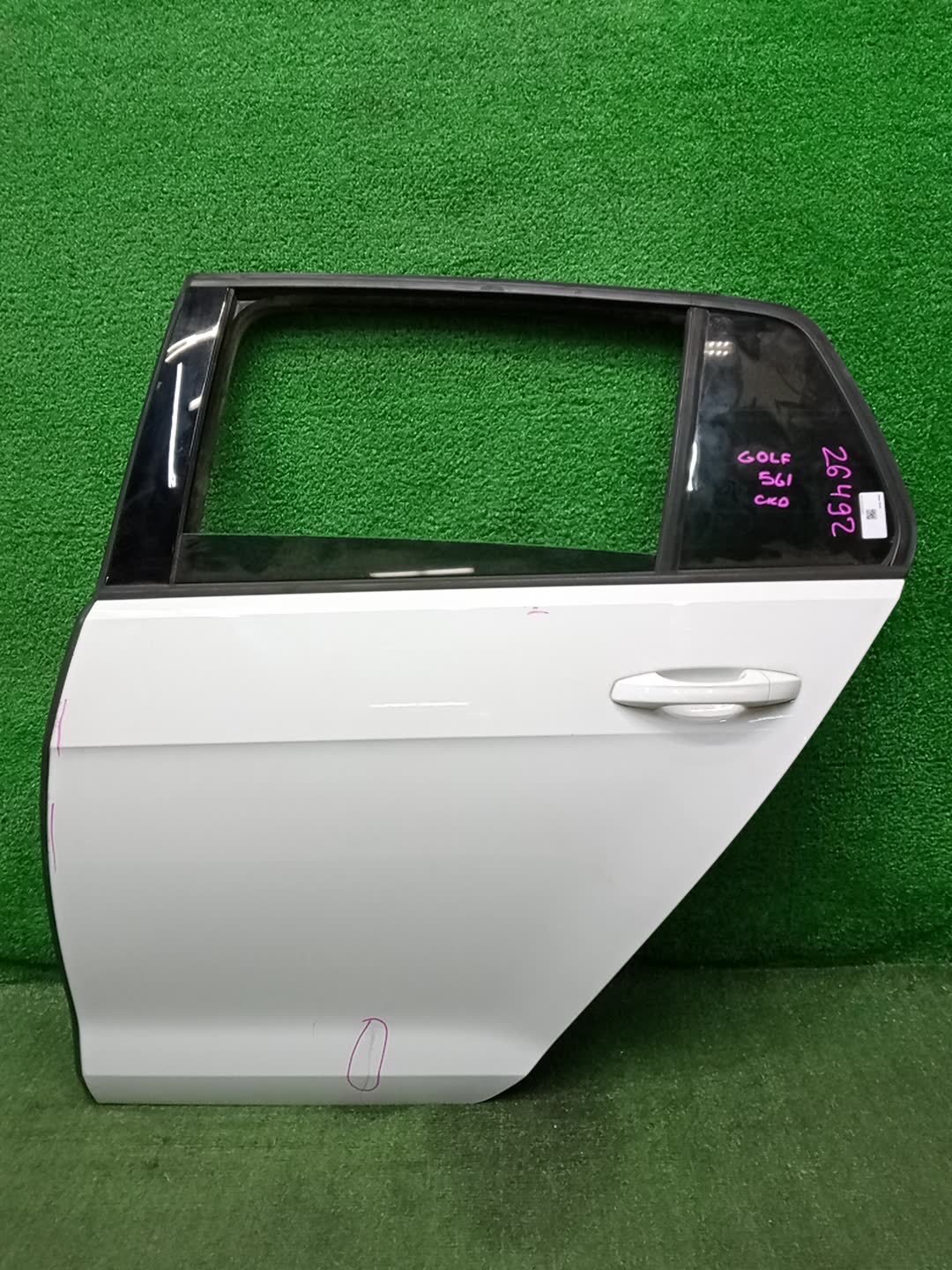 Дверь левая задняя VOLKSWAGEN GOLF MK7, 5G1 26492 1 ракурс