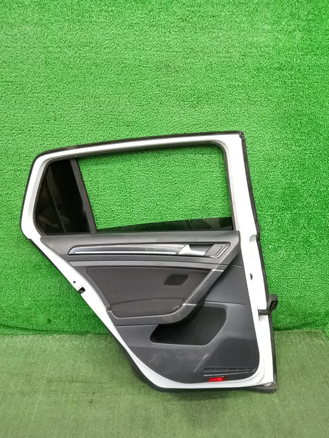 Дверь левая задняя VOLKSWAGEN GOLF MK7, 5G1 26492 5 ракурс