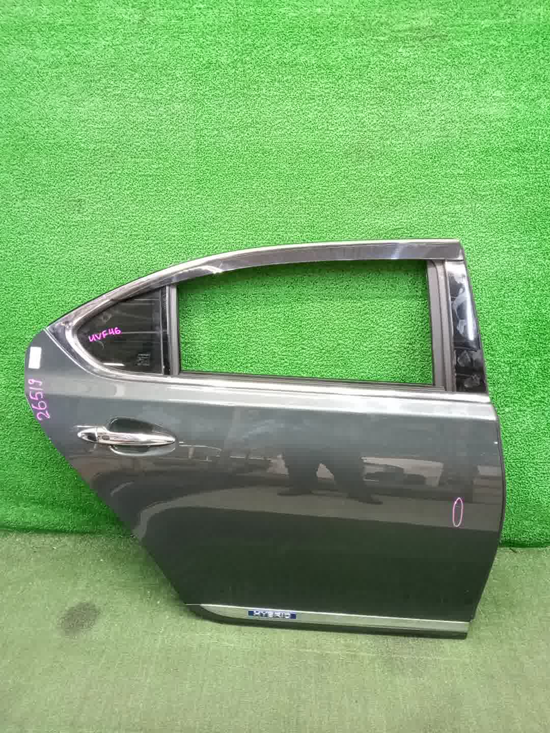 Дверь правая задняя LEXUS LS600hl UVF46 26519 1 ракурс