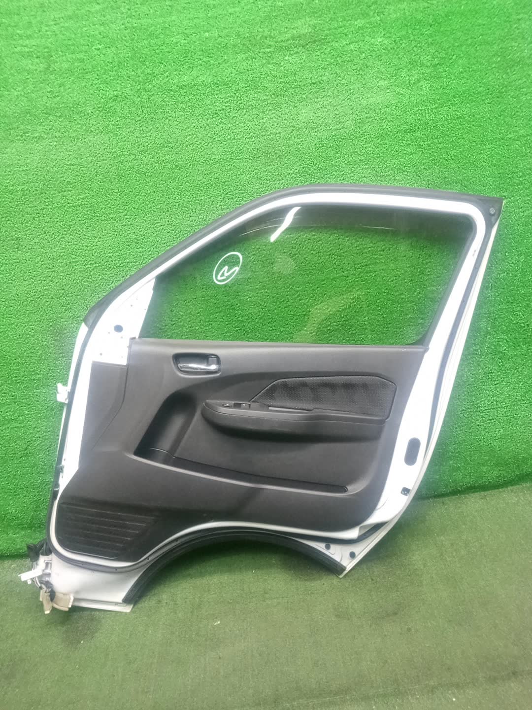 Дверь правая передняя NISSAN NV350 CARAVAN, CARAVAN CW8E26, VW6E26, KS4E26, KS2E26, E26, VW2E26, CW4E26, VR2E26, CS8E26, CS4E26 26575 4 ракурс