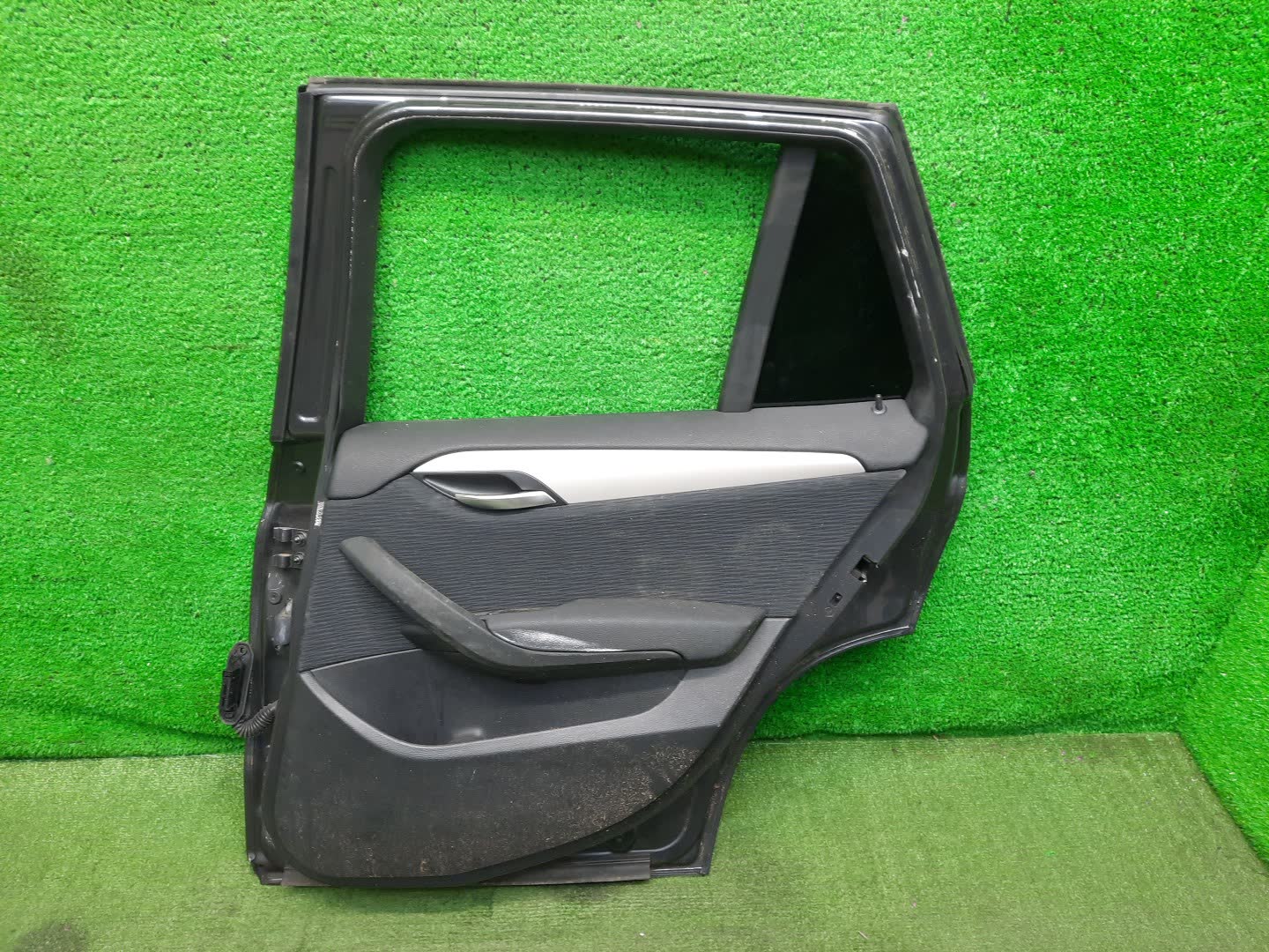 Дверь правая задняя BMW X1 E84 26620 3 ракурс