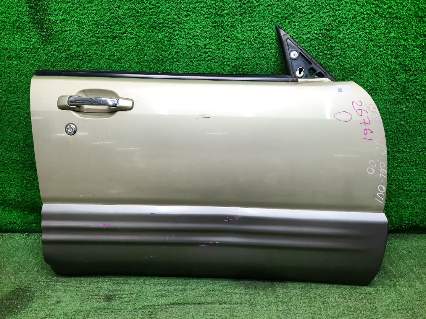 Дверь правая передняя SUBARU FORESTER SF5, SF9 26761 1 ракурс