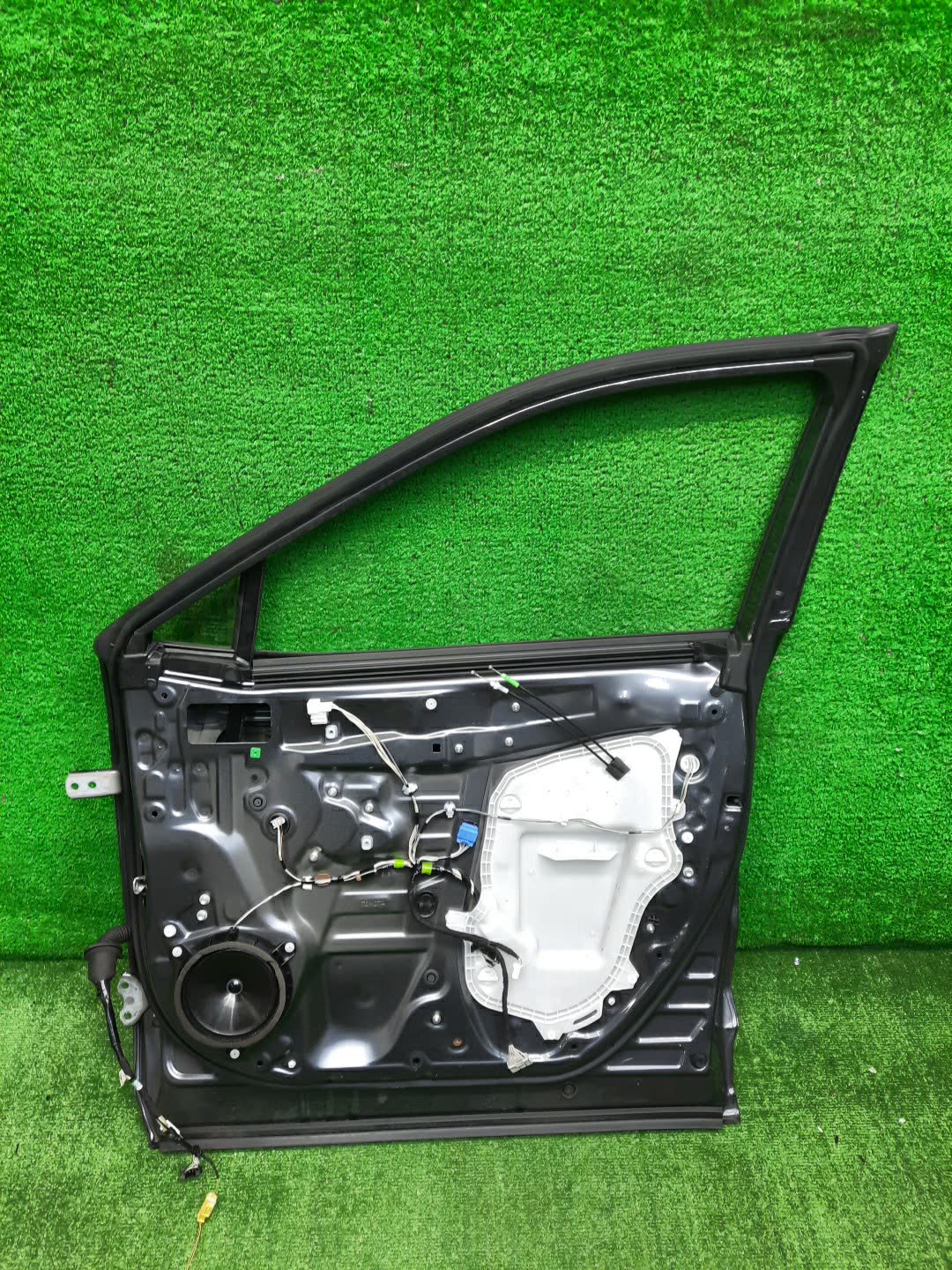 Дверь правая передняя TOYOTA RAV4 MXAA52 26845 3 ракурс