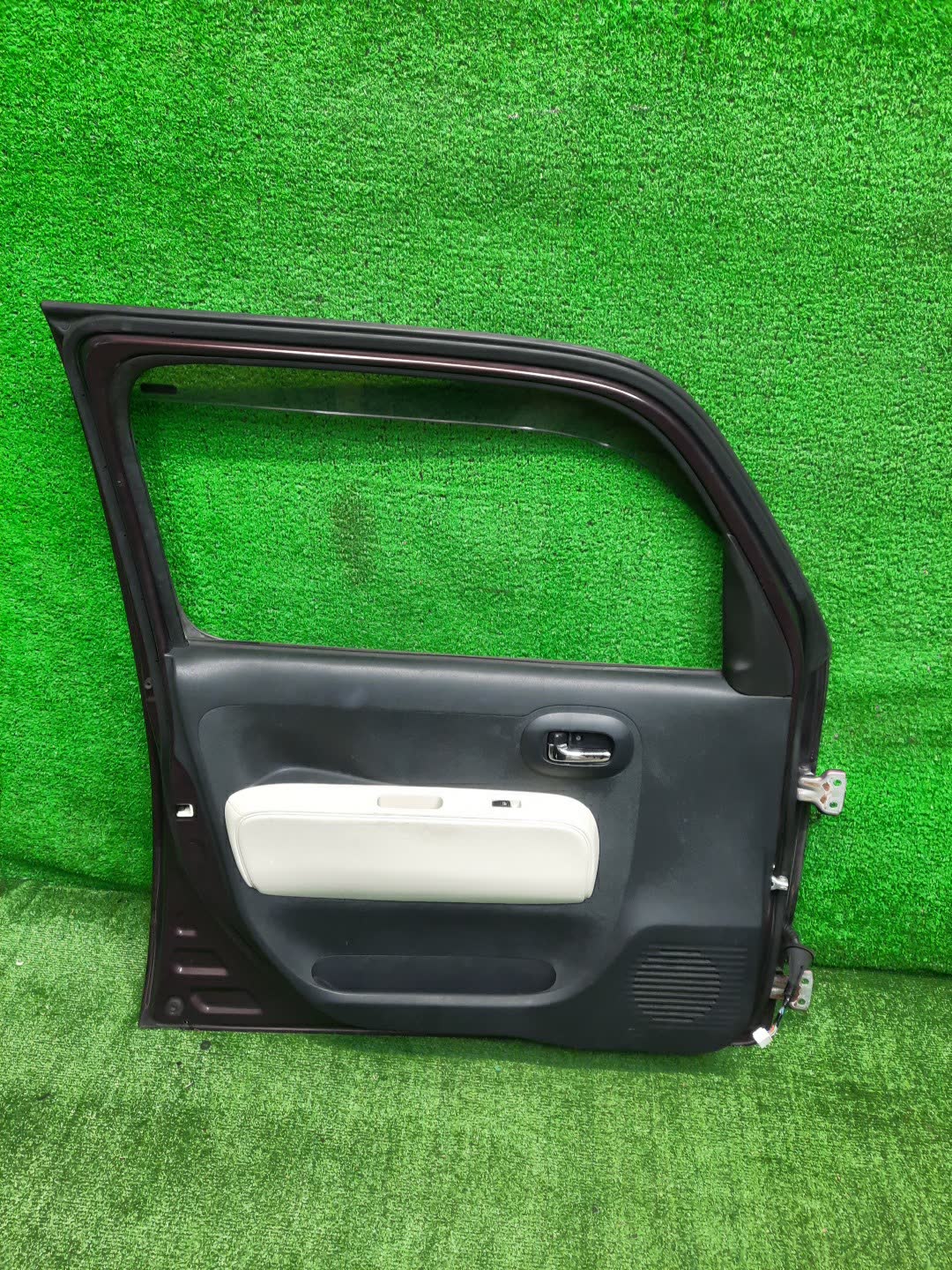Дверь левая передняя DAIHATSU MIRA COCOA L675S 26860 3 ракурс