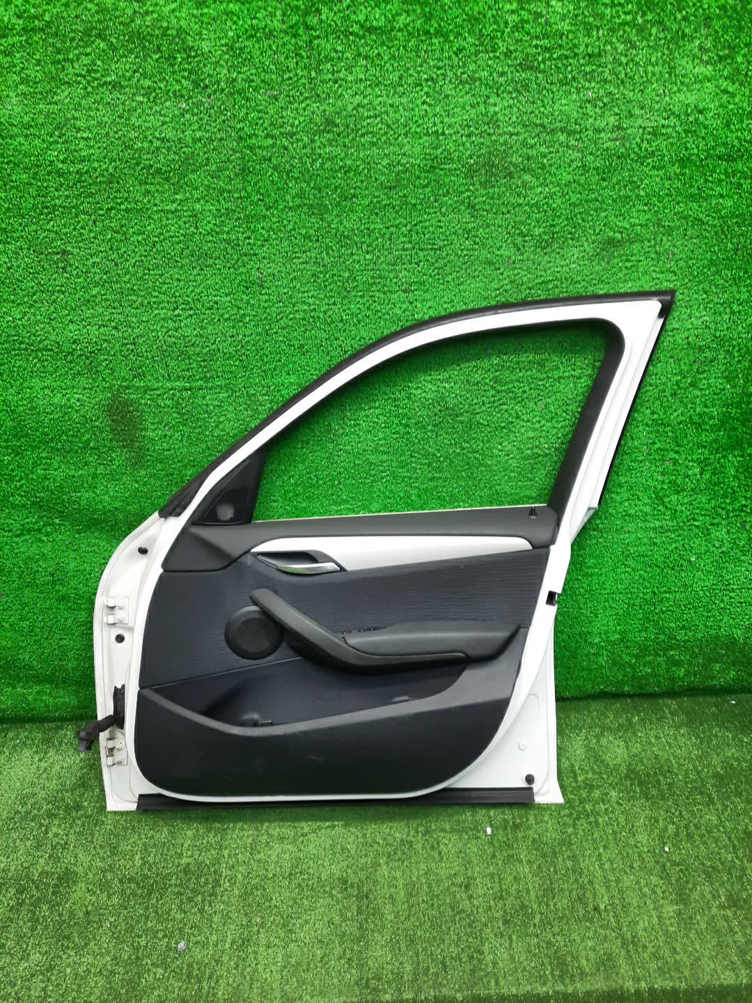 Дверь правая передняя BMW X1 E84 26893 3 ракурс