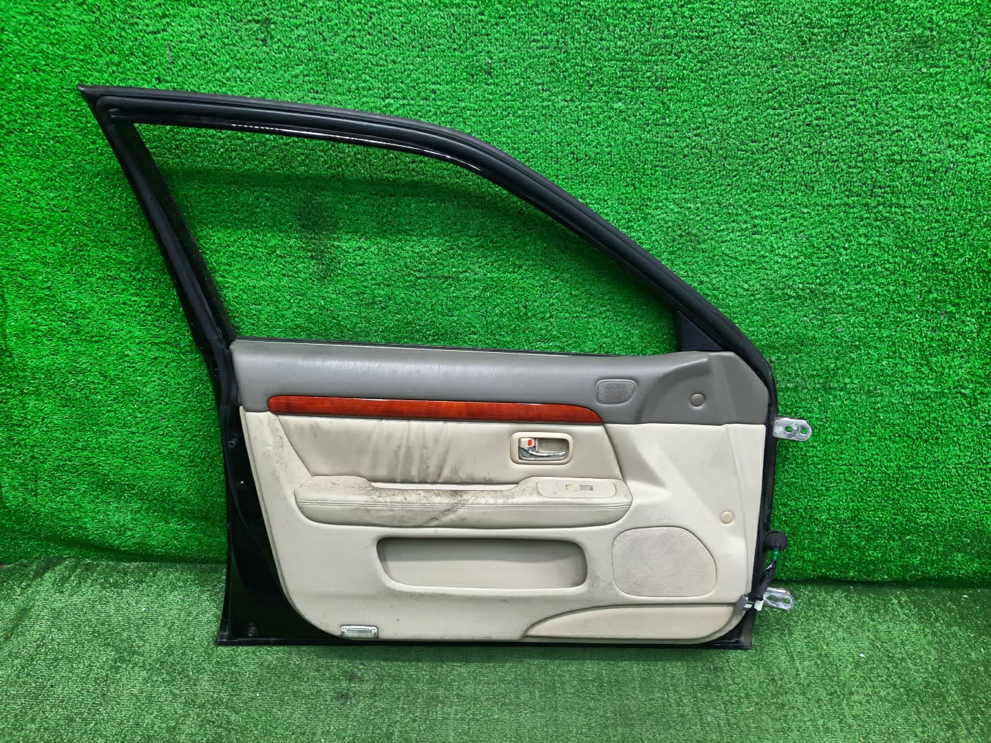 Дверь левая передняя TOYOTA PROGRES JCG10, JCG11, JCG15 26976 3 ракурс