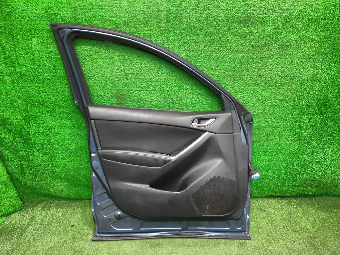 Дверь левая передняя MAZDA CX-5 KE5AW, KE5FW, KEEAW, KEEFW, KE2AW, KE2FW 27061 3 ракурс