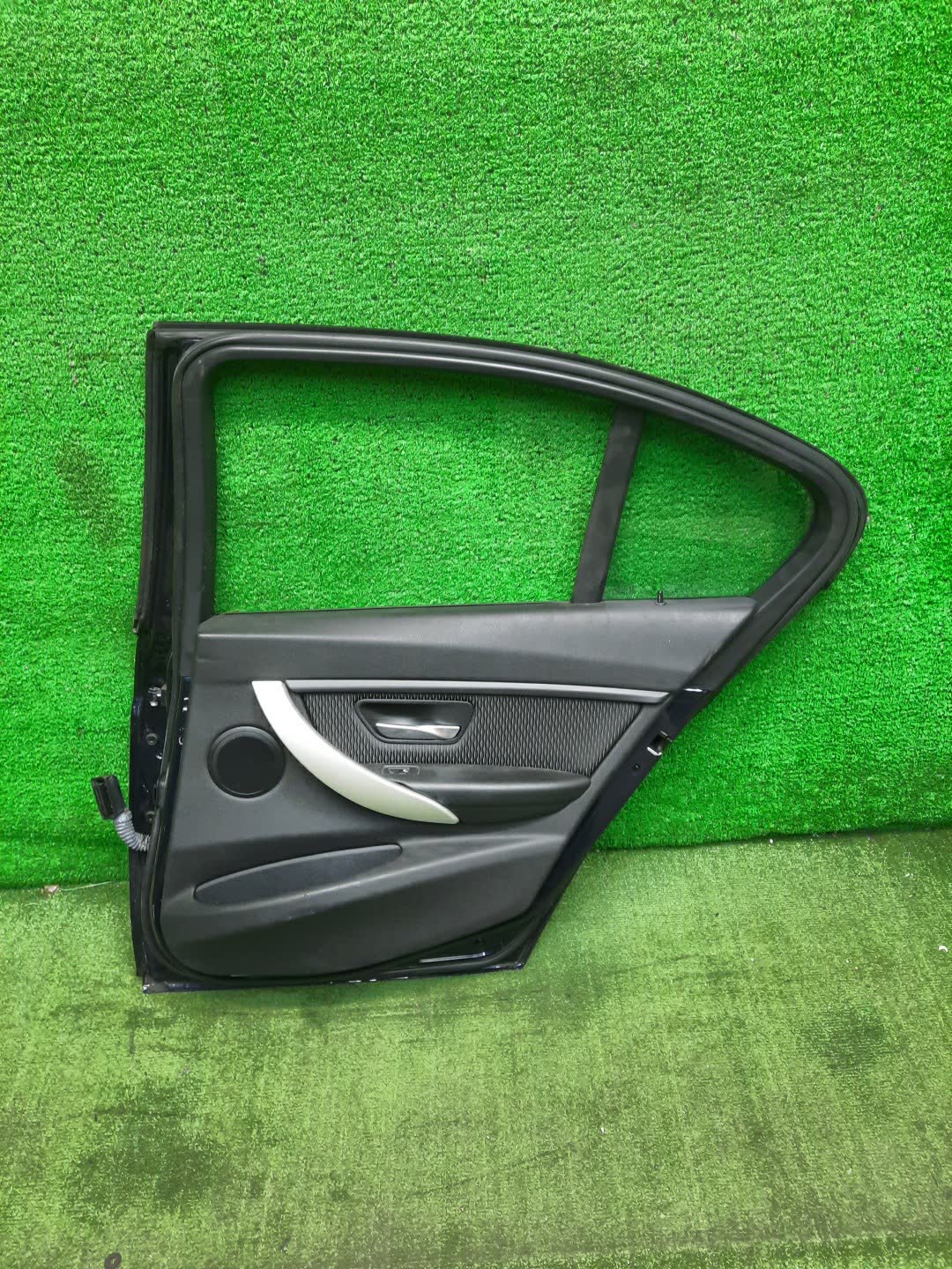 Дверь правая задняя BMW 320d, 335i, 318d, 330d, 335d, 316d, 3-Series, 328i, 320i, 316i F30 27215 5 ракурс