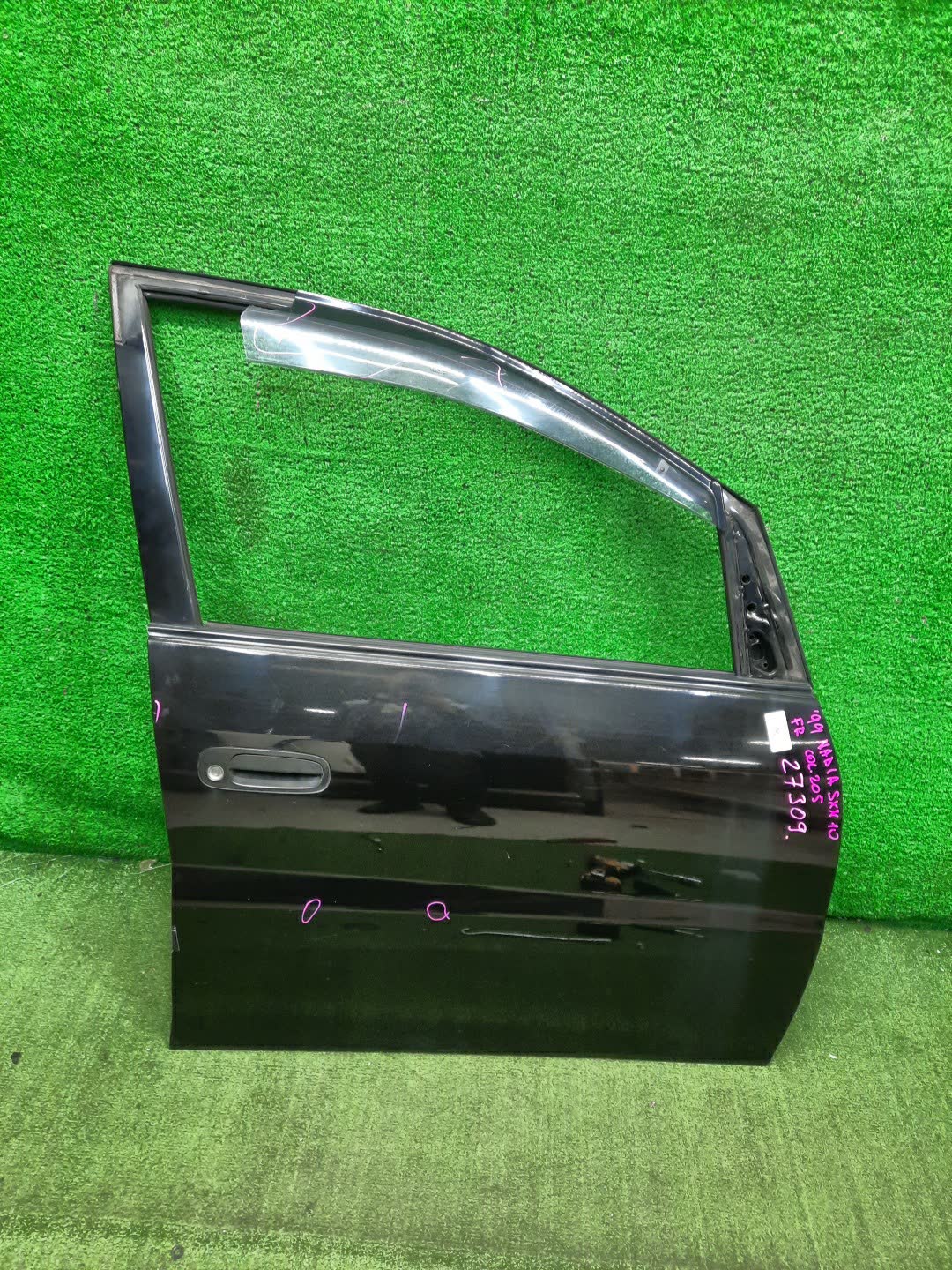 Дверь правая передняя TOYOTA NADIA ACN10, SXN10, SXN15 27309 1 ракурс