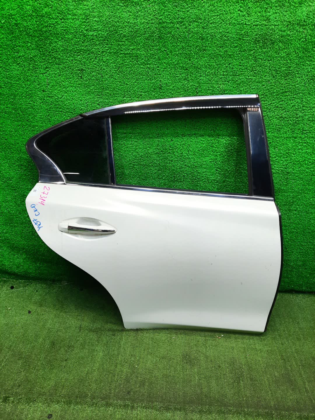 Дверь правая задняя NISSAN SKYLINE HV37 27314 1 ракурс Дверь правая задняя NISSAN SKYLINE HV37 27314 1 ракурс