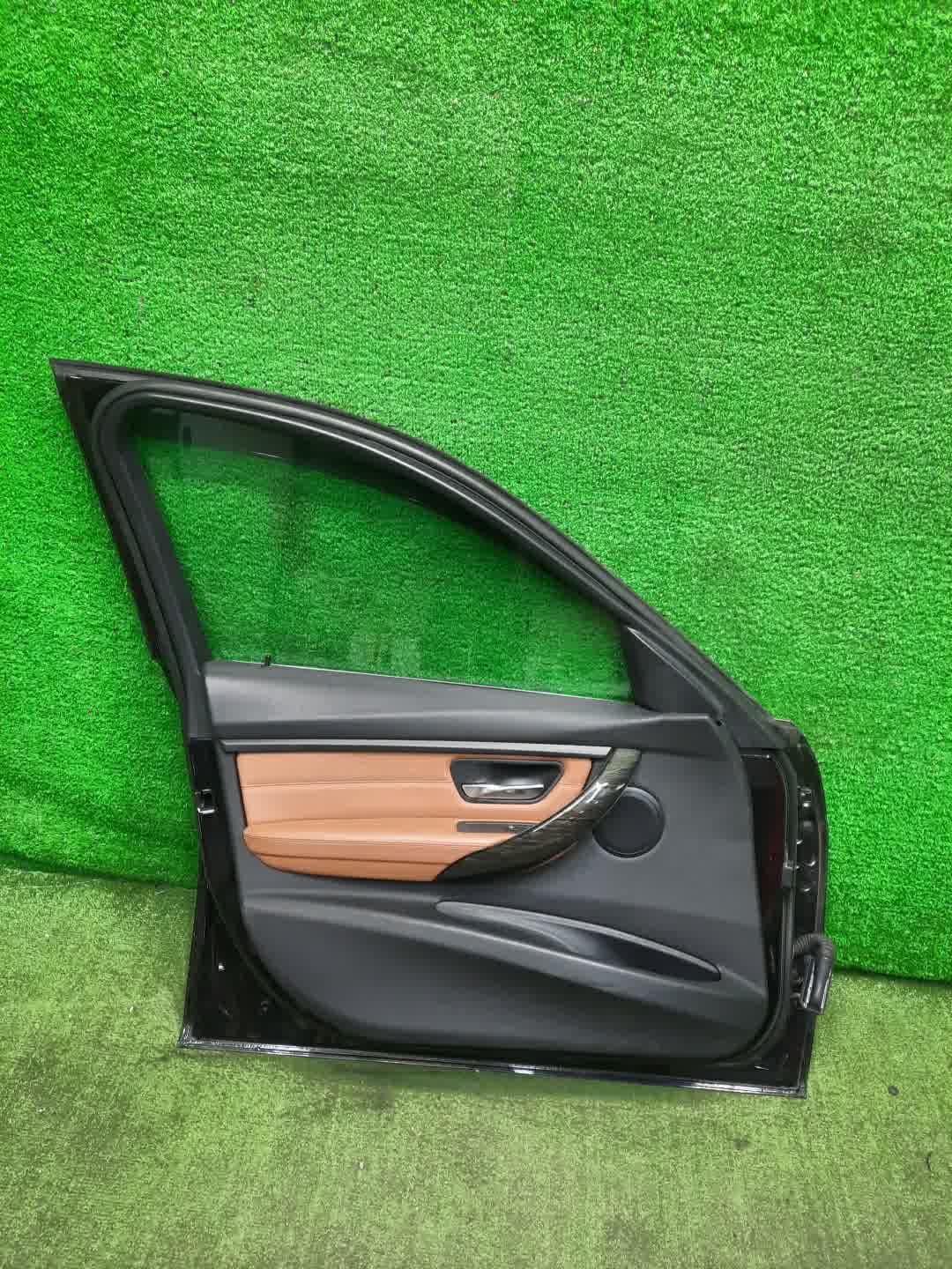 Дверь левая передняя BMW 320d, 335i, 318d, 330d, 335d, 316d, 3-Series, 328i, 320i, 316i F30, F31 27448 4 ракурс