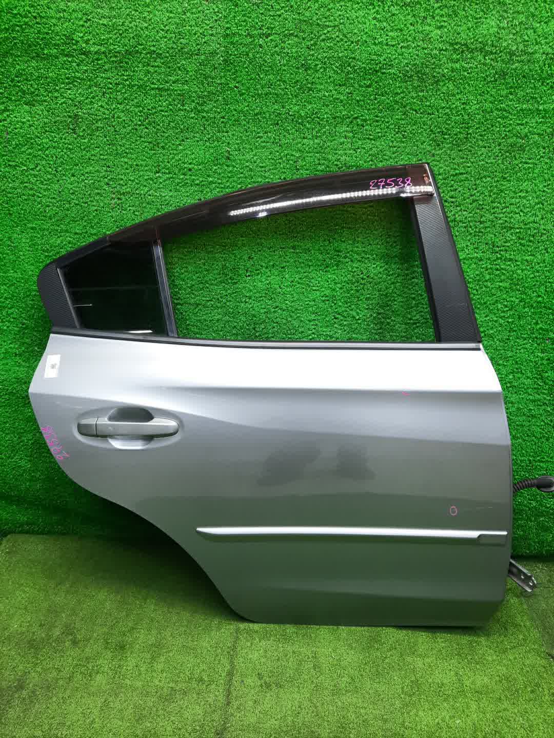 Дверь правая задняя SUBARU IMPREZA GK6, GK7, GK3, GK2 27538 1 ракурс
