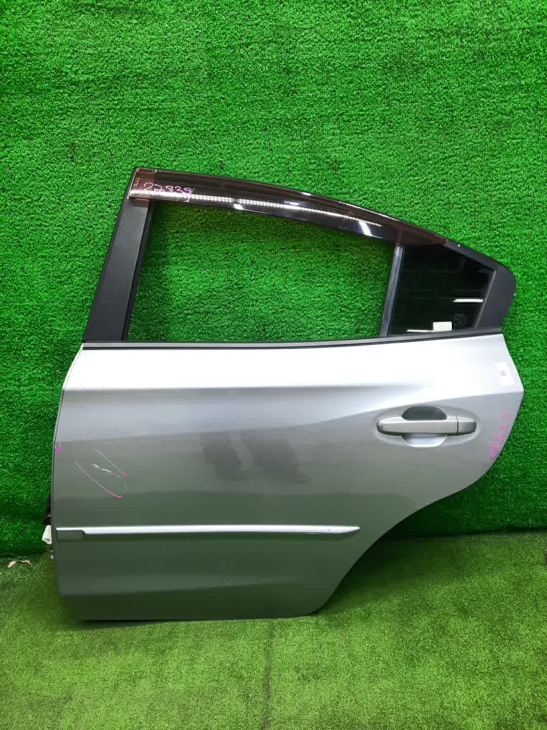 Дверь левая задняя SUBARU IMPREZA GK6, GK7, GK3, GK2 27539 1 ракурс