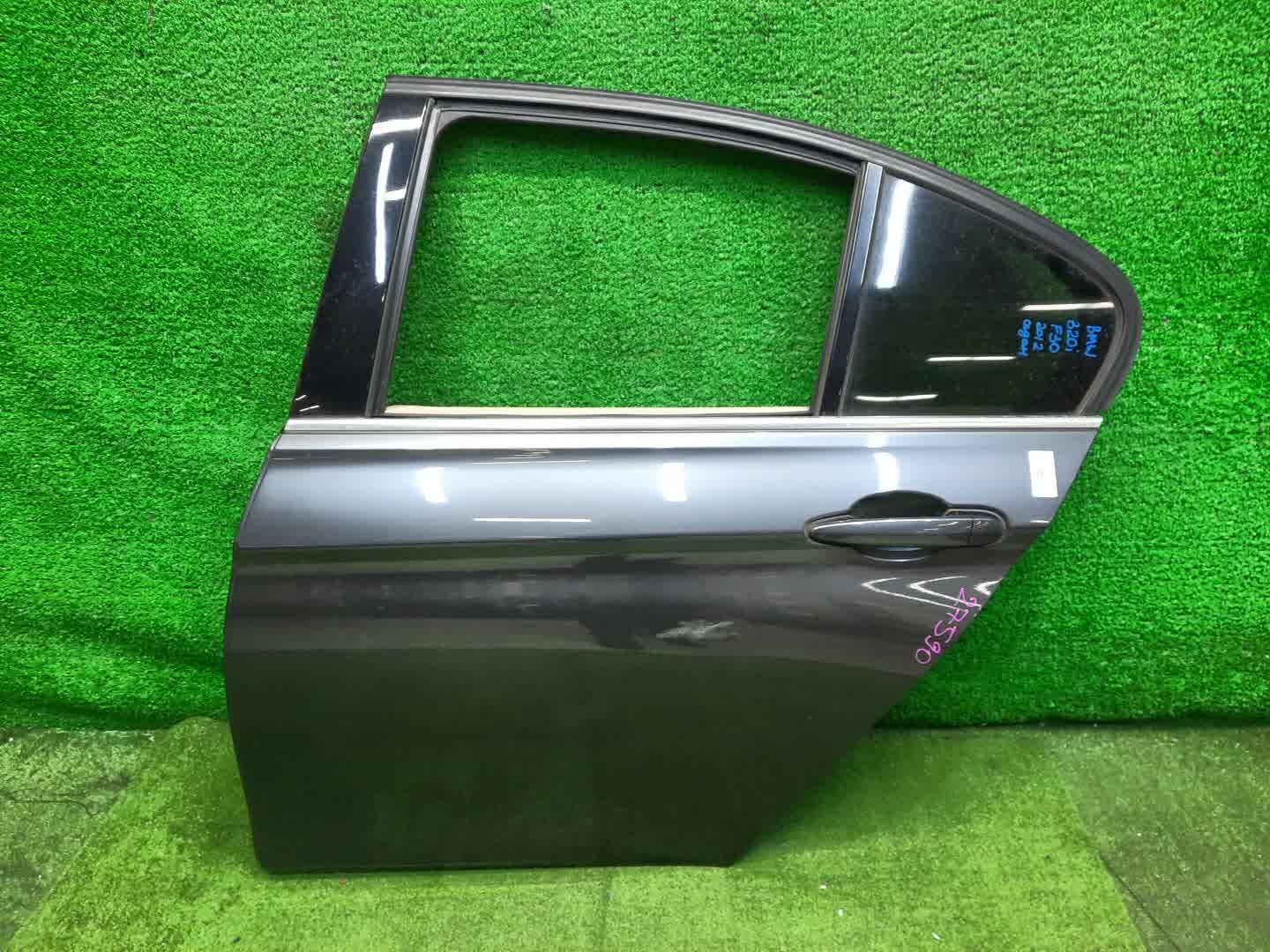 Дверь левая задняя BMW 320d, 335i, 318d, 330d, 335d, 316d, 3-Series, 328i, 320i, 316i F30 27590 1 ракурс