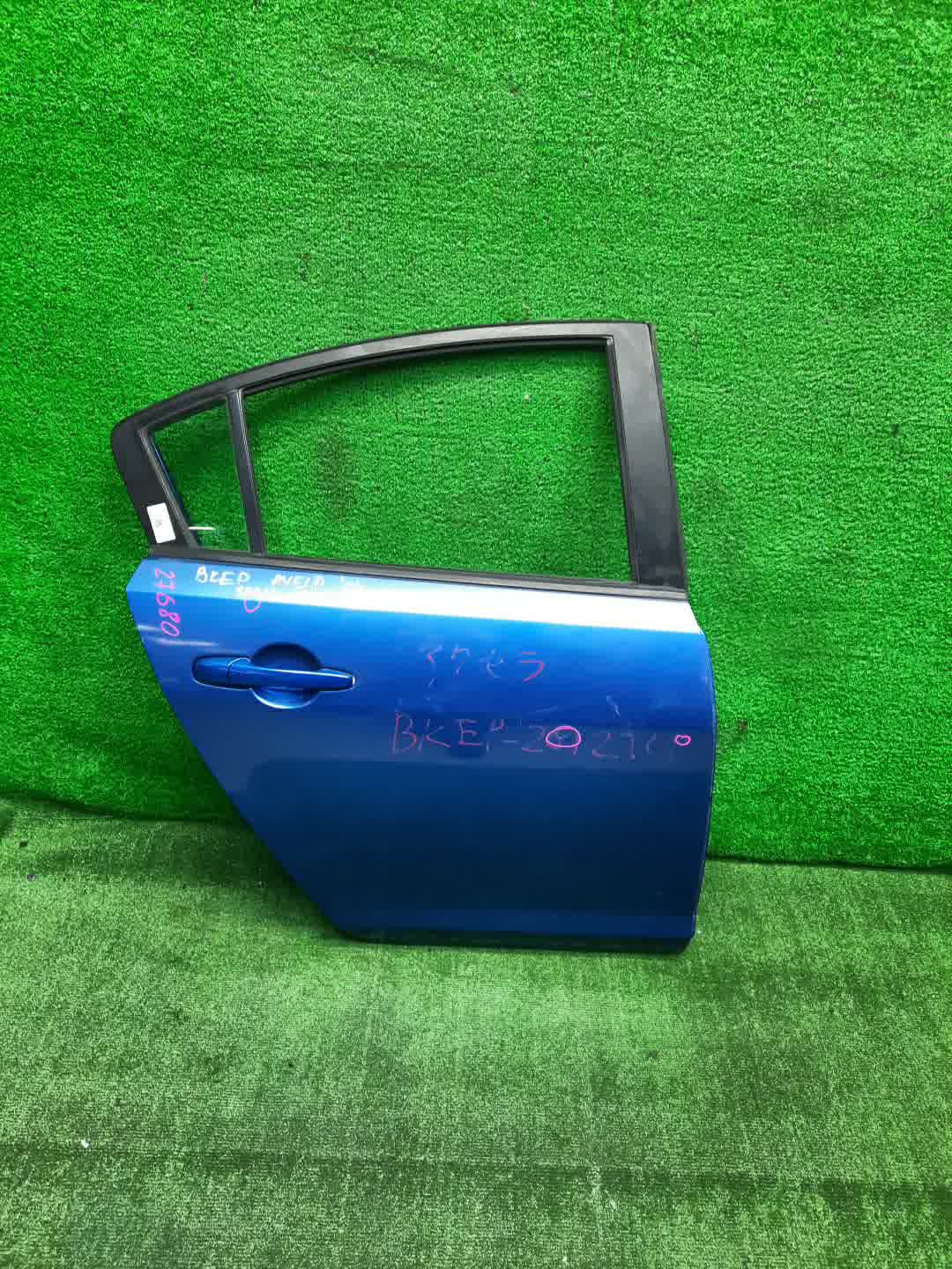 Дверь правая задняя MAZDA AXELA, MAZDA 3, 3 BK5P, BK3P, BKEP, BK SEDAN 1 ракурс
