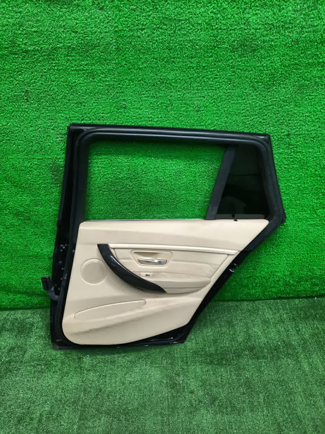 Дверь правая задняя BMW 320d, 335i, 318d, 330d, 335d, 316d, 3-Series, 328i, 320i, 316i F30 27714 3 ракурс