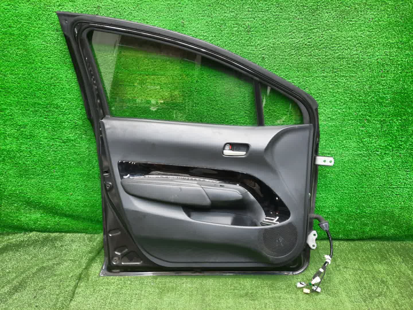 Дверь левая передняя TOYOTA AQUA MXPK10, MXPK11, MXPK15, MXPK16 27788 4 ракурс
