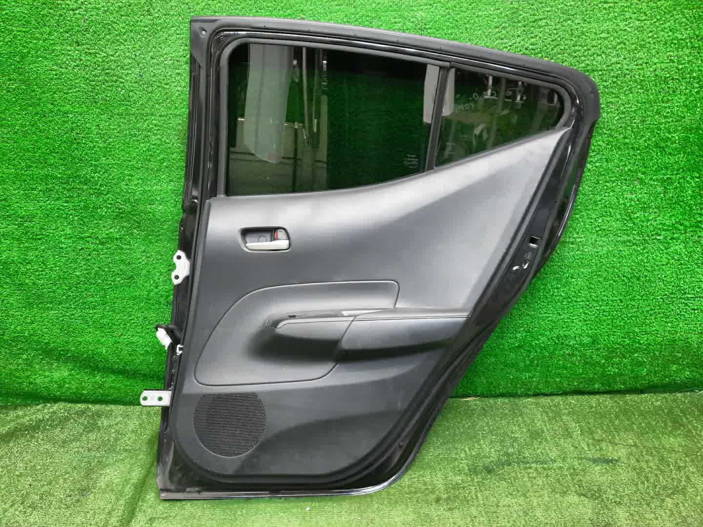 Дверь правая задняя TOYOTA AQUA MXPK10, MXPK11, MXPK15, MXPK16 27796 5 ракурс