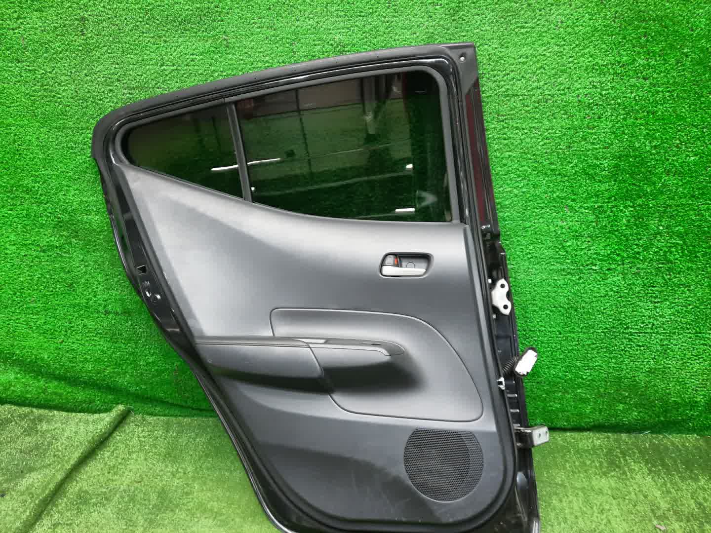 Дверь левая задняя TOYOTA AQUA MXPK10, MXPK11, MXPK15, MXPK16 27799 5 ракурс
