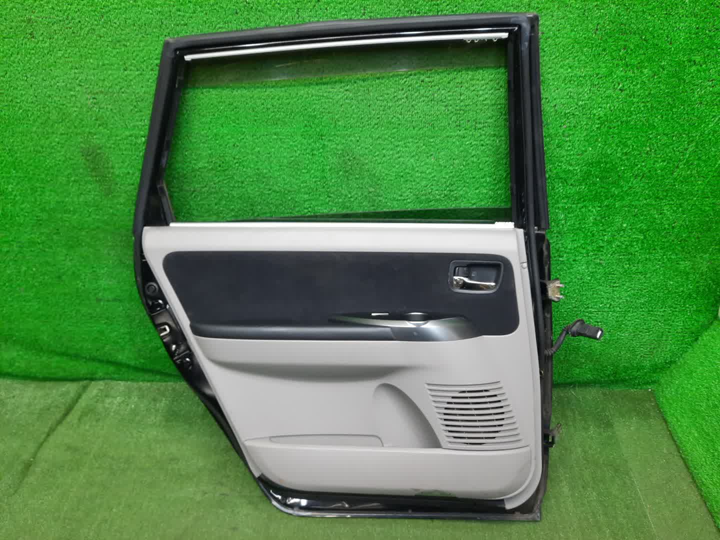 Дверь левая задняя MITSUBISHI GRANDIS NA4W 0035 4 ракурс